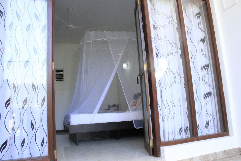 Hotel Neptune Bay Unawatuna Beach Pokoj fotografie